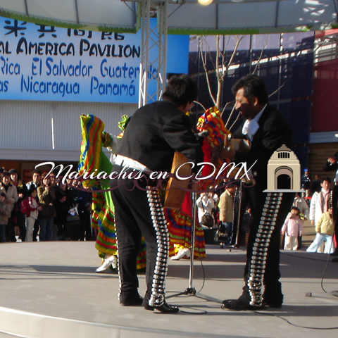 mariachis en la Colonia Loma del Padre